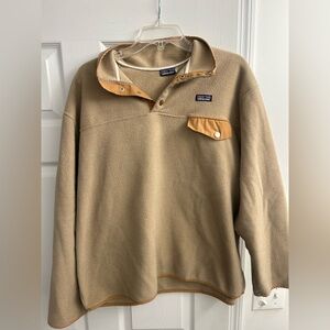 Patagonia women’s pullover large